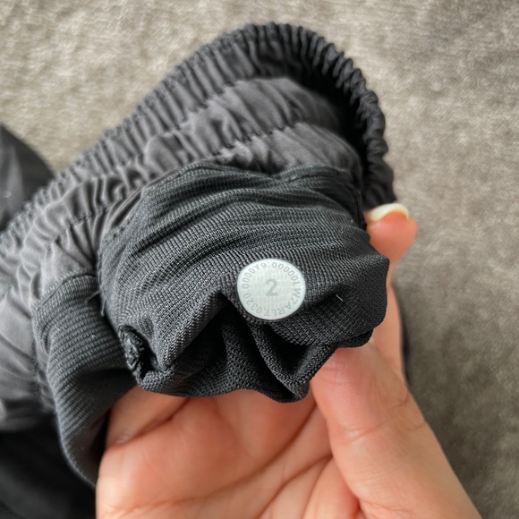 Lululemon Hotty Hot Shorts 4" - Picture 3 of 3